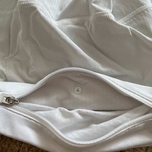 SOLD Lululemon pace rival skirt - Picture 3 of 5